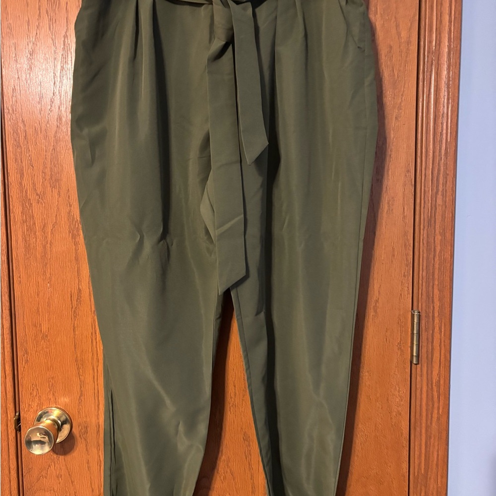 SHEIN Olive Green High-Waisted Trousers